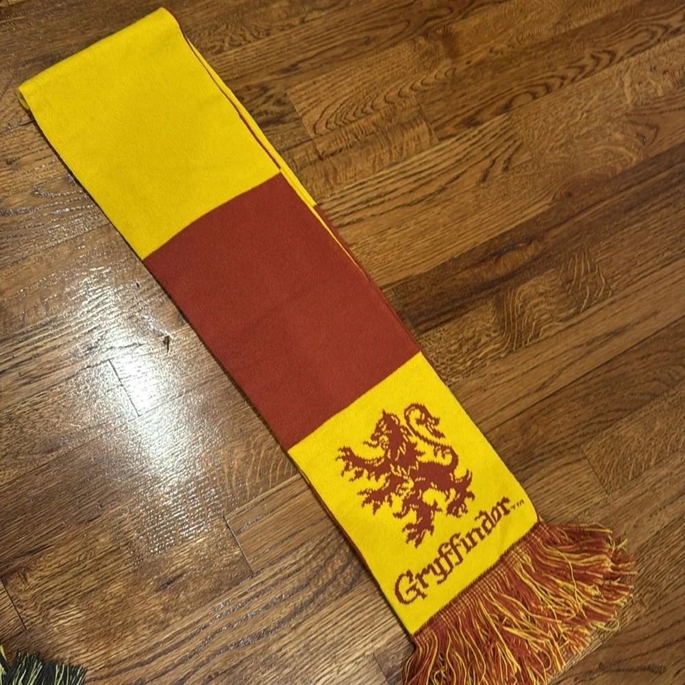 Harry Potter scarf new